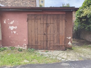 Garaż, Katowice, Ścigały 17 (dz. 101/4)